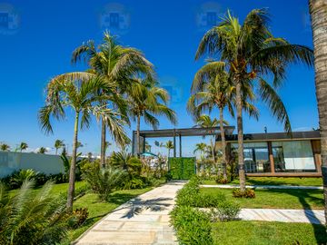 Departamento en Venta en Acapulco, Bonfil, 4 Recámaras, 2 baños, Club de Playa