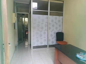 Rumah second di dalam Perumahan Maharaja Depok