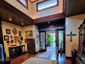 Casa Residencial en Venta, Fracc. Campestre del Bosque, Puebla
