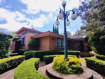 Casa Residencial en Venta, Fracc. Campestre del Bosque, Puebla