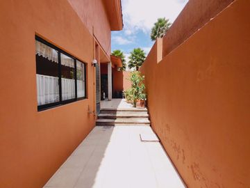 Casa Residencial en Venta, Fracc. Campestre del Bosque, Puebla