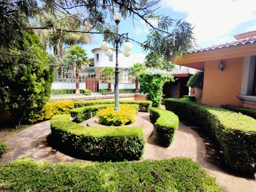 Casa Residencial en Venta, Fracc. Campestre del Bosque, Puebla