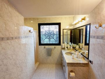 Casa Residencial en Venta, Fracc. Campestre del Bosque, Puebla