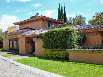 Casa Residencial en Venta, Fracc. Campestre del Bosque, Puebla