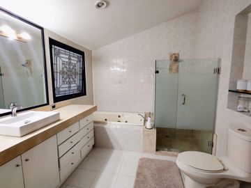 Casa Residencial en Venta, Fracc. Campestre del Bosque, Puebla