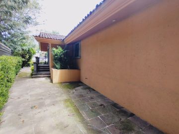 Casa Residencial en Venta, Fracc. Campestre del Bosque, Puebla