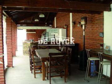 Casa en venta en Quilmes Oeste