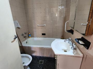 Casa PH en venta en Wilde