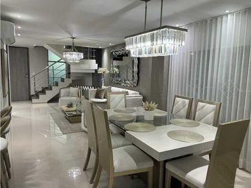 SE VENDE HERMOSA CASA EN LOS ALPES