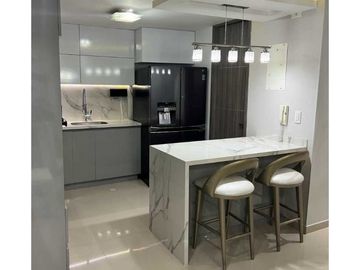 SE VENDE HERMOSA CASA EN LOS ALPES