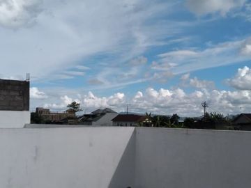 DIJUAL CEPAT BUTUH UANG RUMAH BARU SIAP HUNI 100 METER KE JALAN UTAMA