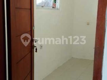 Rumah Indah Lokasi Strategis Dekat ke Lippo Mall Kemang dan Blok M di Cipete Utara - Jakarta Selatan