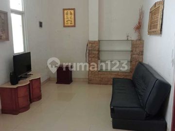 Rumah Indah Lokasi Strategis Dekat ke Lippo Mall Kemang dan Blok M di Cipete Utara - Jakarta Selatan