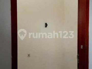 Rumah Indah Lokasi Strategis Dekat ke Lippo Mall Kemang dan Blok M di Cipete Utara - Jakarta Selatan
