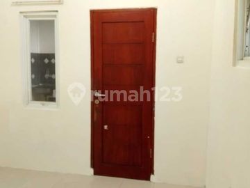 Rumah Indah Lokasi Strategis Dekat ke Lippo Mall Kemang dan Blok M di Cipete Utara - Jakarta Selatan