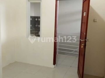 Rumah Indah Lokasi Strategis Dekat ke Lippo Mall Kemang dan Blok M di Cipete Utara - Jakarta Selatan