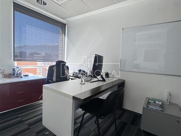 Arriendo Oficina Premium, posible Amoblada, Nueva Las Condes