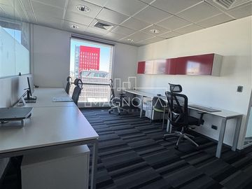 Arriendo Oficina Premium, posible Amoblada, Nueva Las Condes