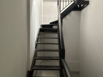 Dijual Ruko 3 Lantai Strategis Di Mekarwangi Square Bandung