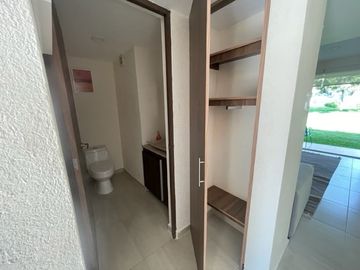 VENTA DE CASA CON ALBERCA Y JACUZZI YAUTEPEC