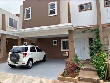 ALQUILO CASA EN PH EVEREST