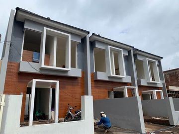 Rumah Murah Desain Villa dekat Kampus Unisma di Joyo Agung Malang