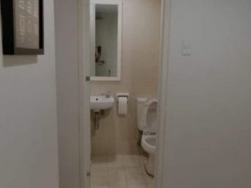 For RENT 2 BR UNIT / Edades Tower Rockwell, Makati