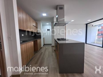 apartamento en arriendo en los colores. Cod A71956