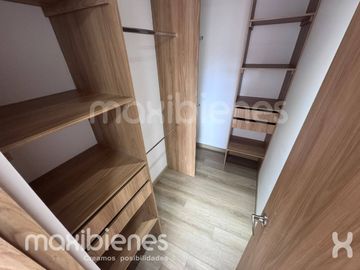 apartamento en arriendo en los colores. Cod A71956