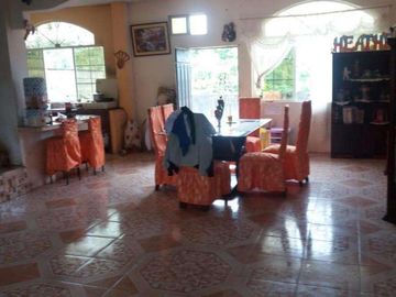 VENTA DE CASA EN LOS UNIFICADOSMas Informacion  (099) 971- ----