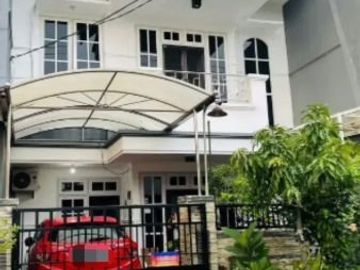 Rumah Terawat 2 Lantai di Babatan Pantai Surabaya Timur