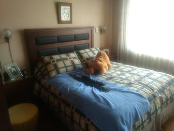 Vendo Excelente Casa Dos Pisos, Una Cuadra Del Mall