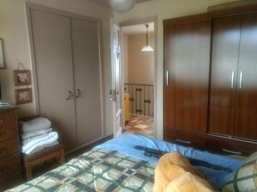 Vendo Excelente Casa Dos Pisos, Una Cuadra Del Mall
