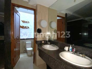 Rumah Halaman Luas 1 Lantai di Bukit Cinere Indah – Lokasi Elite & Super Luas