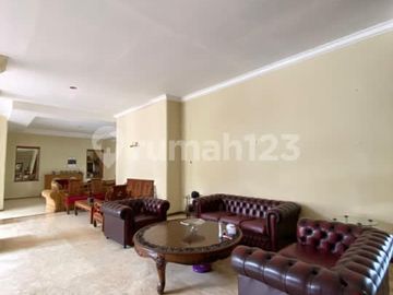Rumah Halaman Luas 1 Lantai di Bukit Cinere Indah – Lokasi Elite & Super Luas