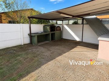 Casa en venta de 3 dorm. en Padre Hurtado