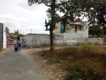 Dilingkungan aman dan nyaman Tanah dijual Dekat Jalan Kaliurang km. 13