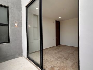 Casa tipo TH en preventa en la zona Country Club
