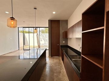 Casa tipo TH en preventa en la zona Country Club