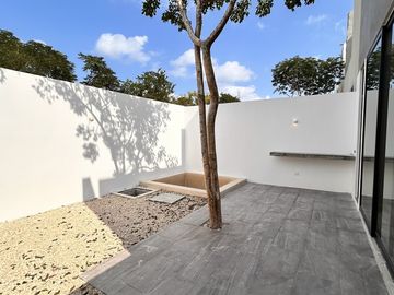 Casa tipo TH en preventa en la zona Country Club