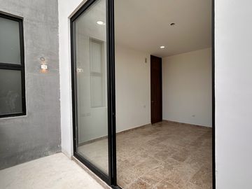 Casa tipo TH en preventa en la zona Country Club