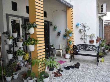 DIJUAL RUMAH MEWAH 2 LANTAI DENGAN 5 KAMAR TIDUR
