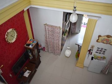 DIJUAL RUMAH MEWAH 2 LANTAI DENGAN 5 KAMAR TIDUR