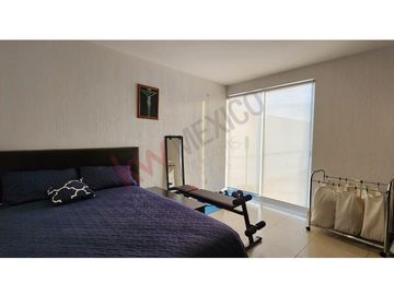 INCREIBLE OFERTA CASA CON SOTANO Y AMPLIO JARDÍN EN LOMAS DE JURIQUILLA AHORA MÁS ACCESIBLE