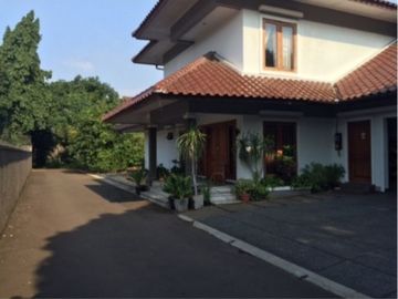 Dijual Rumah Luas Dan Cantik 2 Lantai Lokasi Cilandak
