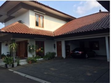 Dijual Rumah Luas Dan Cantik 2 Lantai Lokasi Cilandak