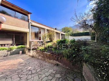 Casa en Venta en Parque Antonio Rabat - Colegio San Benito