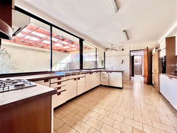 Casa en Venta en Parque Antonio Rabat - Colegio San Benito