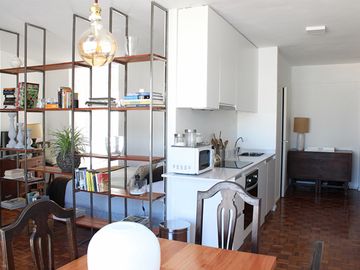 M T de Alvear al 600 - Retiro // VENTA: 2 Ambientes hecho uno dividido