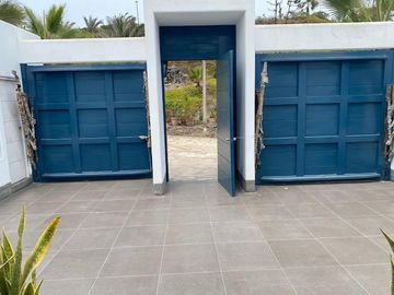 CASA DE PLAYA EN VENTA  - MARINA LANCHEROS